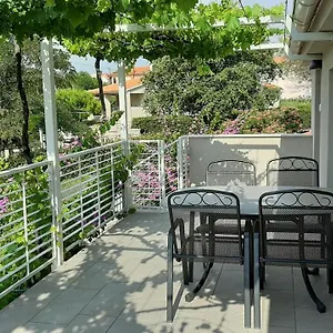 https://haus-mirela.in-istria.net
